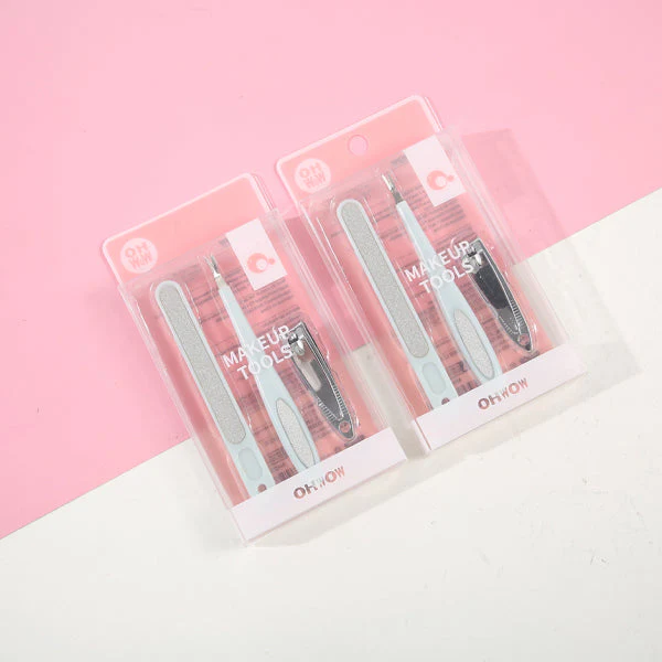 Compact Macaron Manicure 3-Piece Set – Grooming Essentials