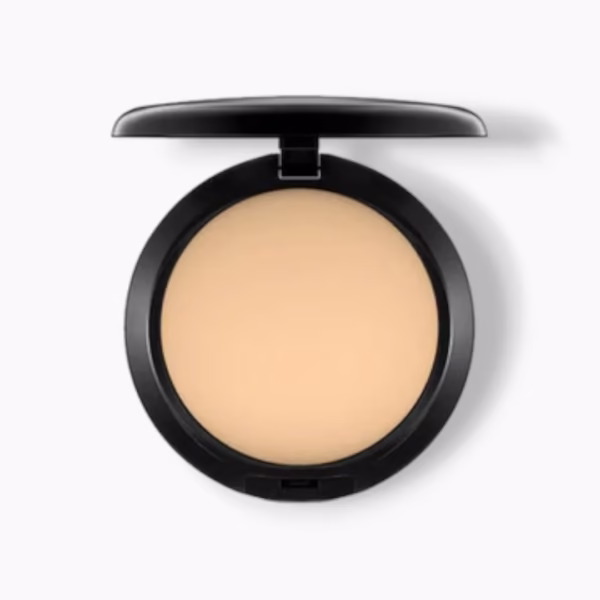 MAC Studio Fix Powder Plus Foundation NC30 – Smooth, Shine-Free Finish