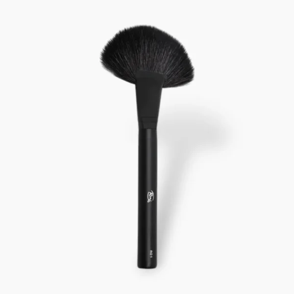 Rivaj R01 Fan Brush | Perfect for Highlighter & Finishing Touches